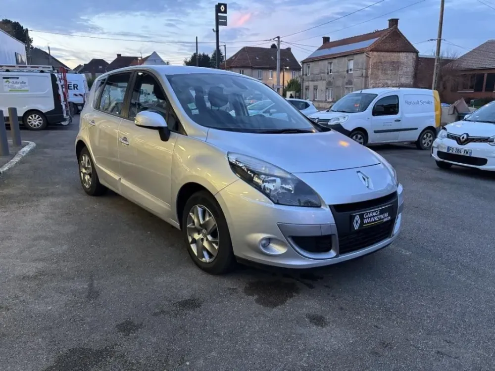 Renault Scénic III Expression 1.5 dCi 110 FAP Eco2 2011 (3)